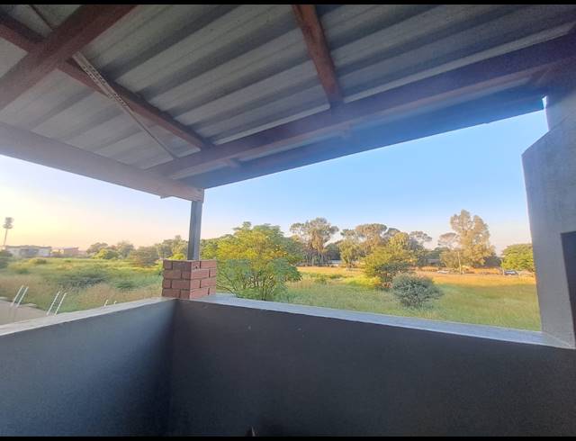3 BEDROOM APARTMENT FOR SALE IN WATERVAL EAST